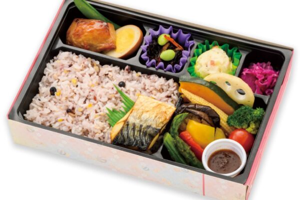 仕出し弁当福岡　マンジャ　健康コンセプト野菜たっぷり幕の内を紹介します